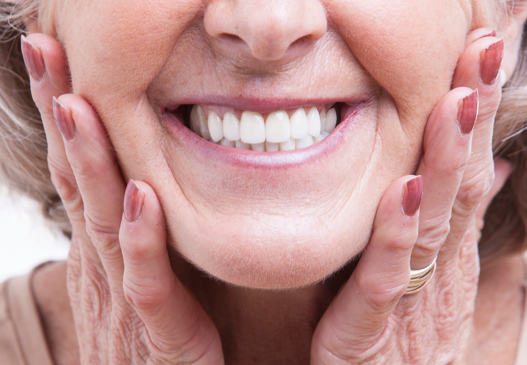 รอยยิ้มหลังใส่ฟันปลอม